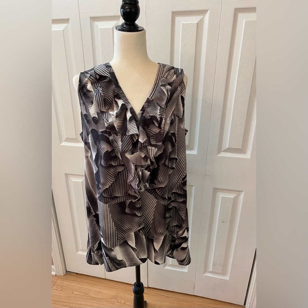 NY & Co top